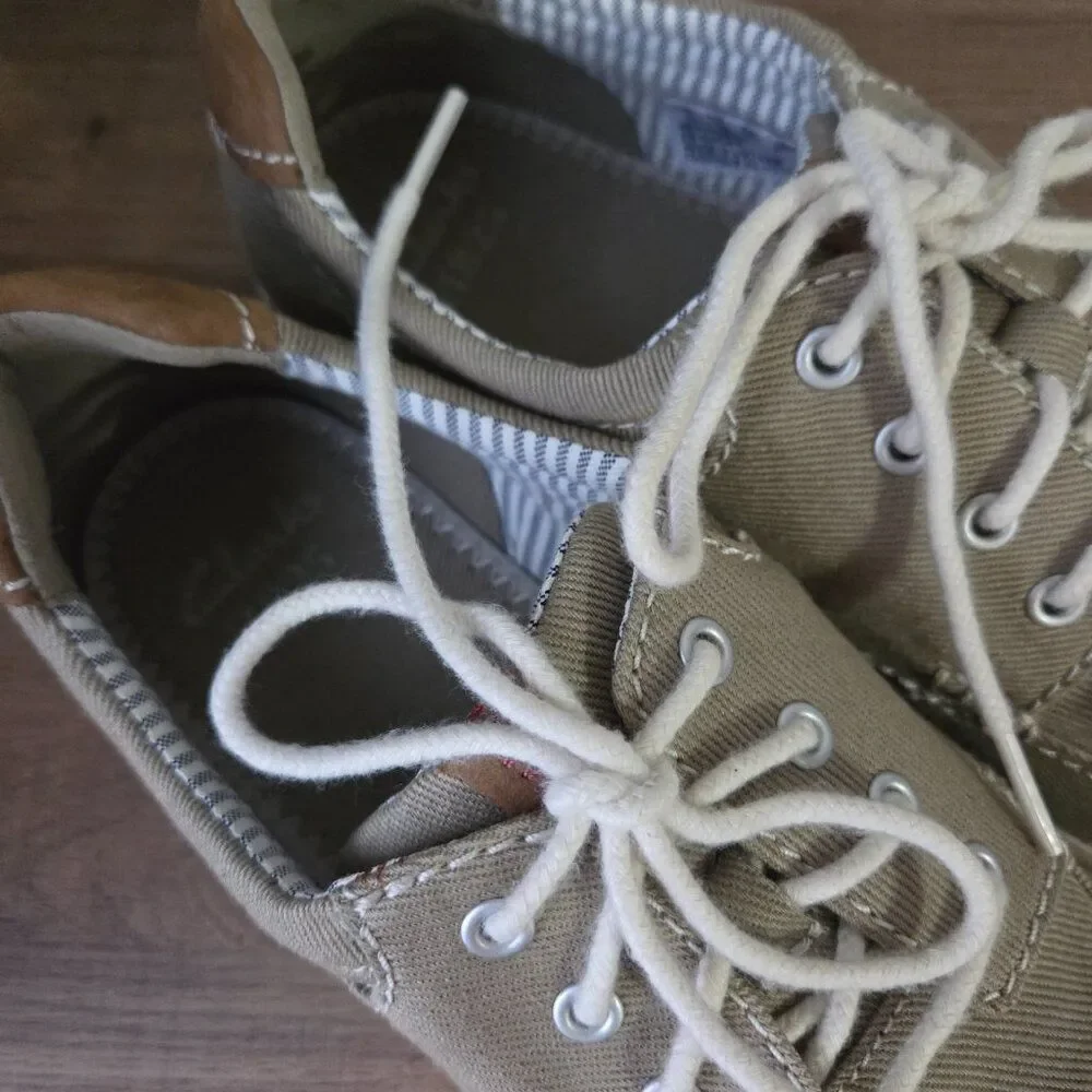 LIKE NEW CLARKS MENS BOAT SHOES CANVAS UPPER LEATHER MIX SIZE 10 MENS